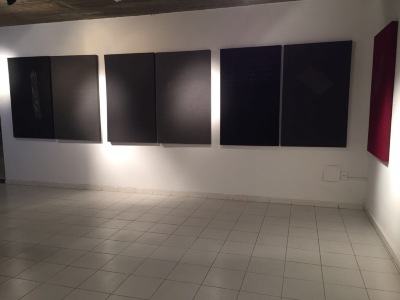 Hiatos. Diferimiento y escritura en el arte textil.